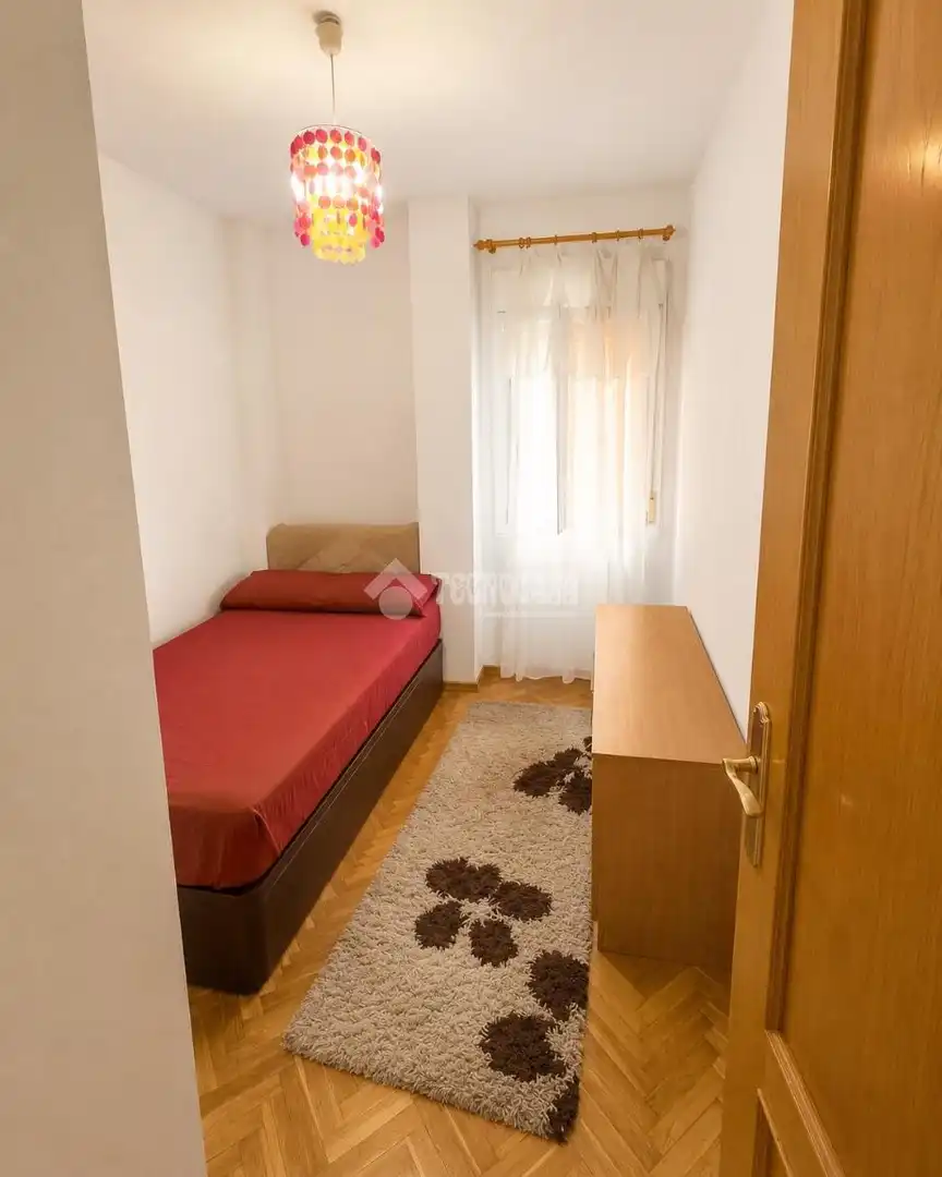 Habitación de Piso en venta en Madrid con Calefacción y Terraza