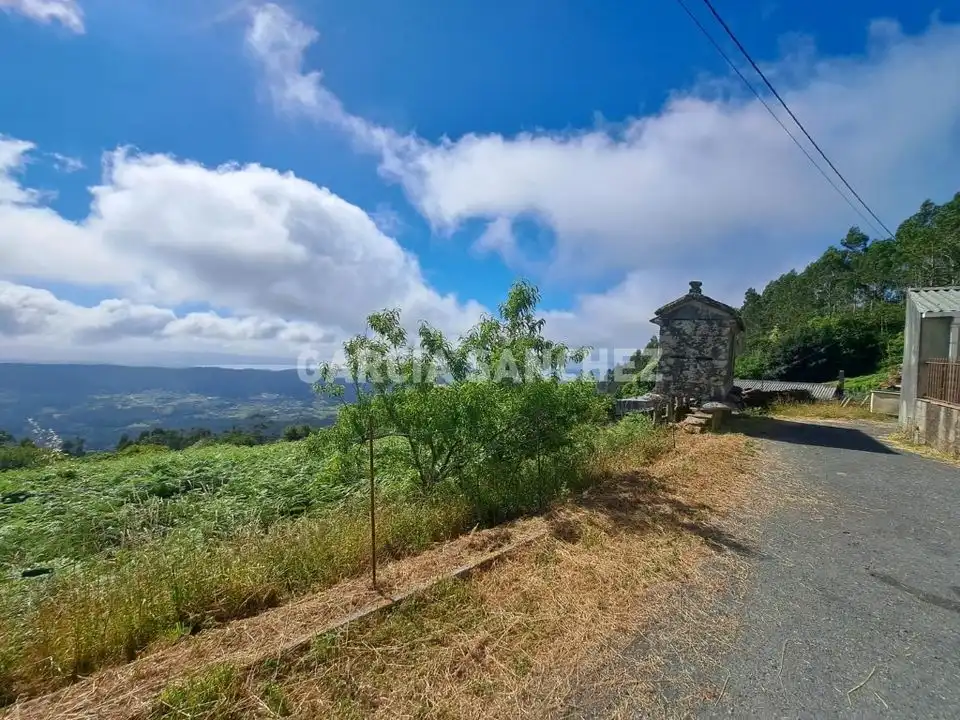 Casa o xalet en venda en Boiro amb Moblat