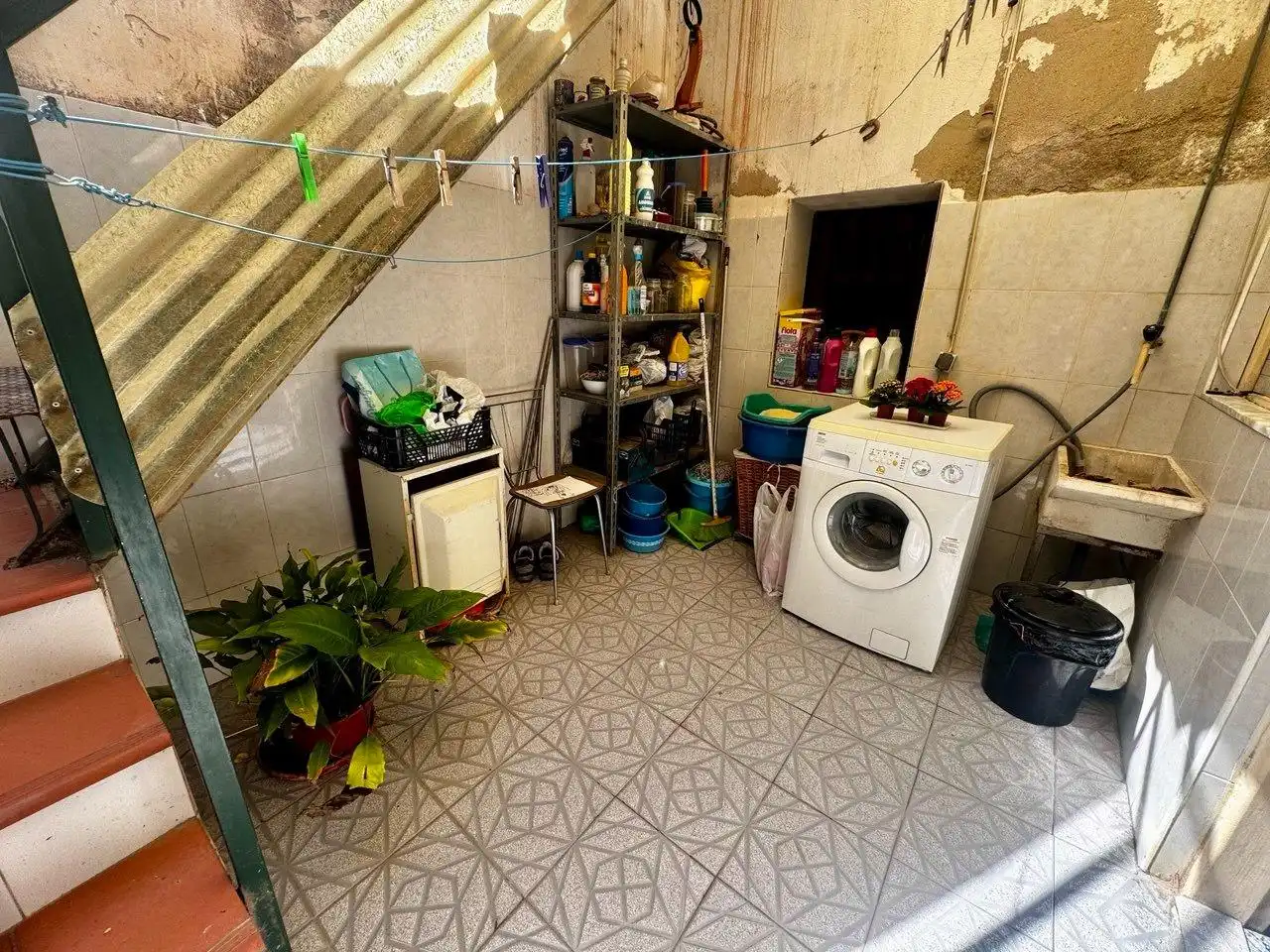 Houses for sale in Crevillent  with Air Conditioner, Terrace and Storage room