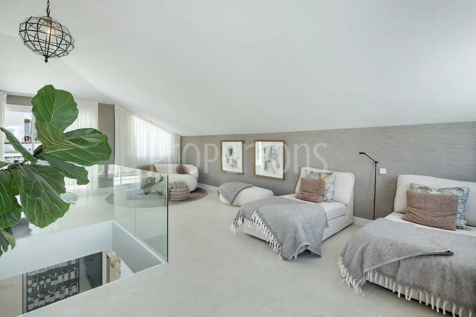 Living room of Flat for sale in Marbella