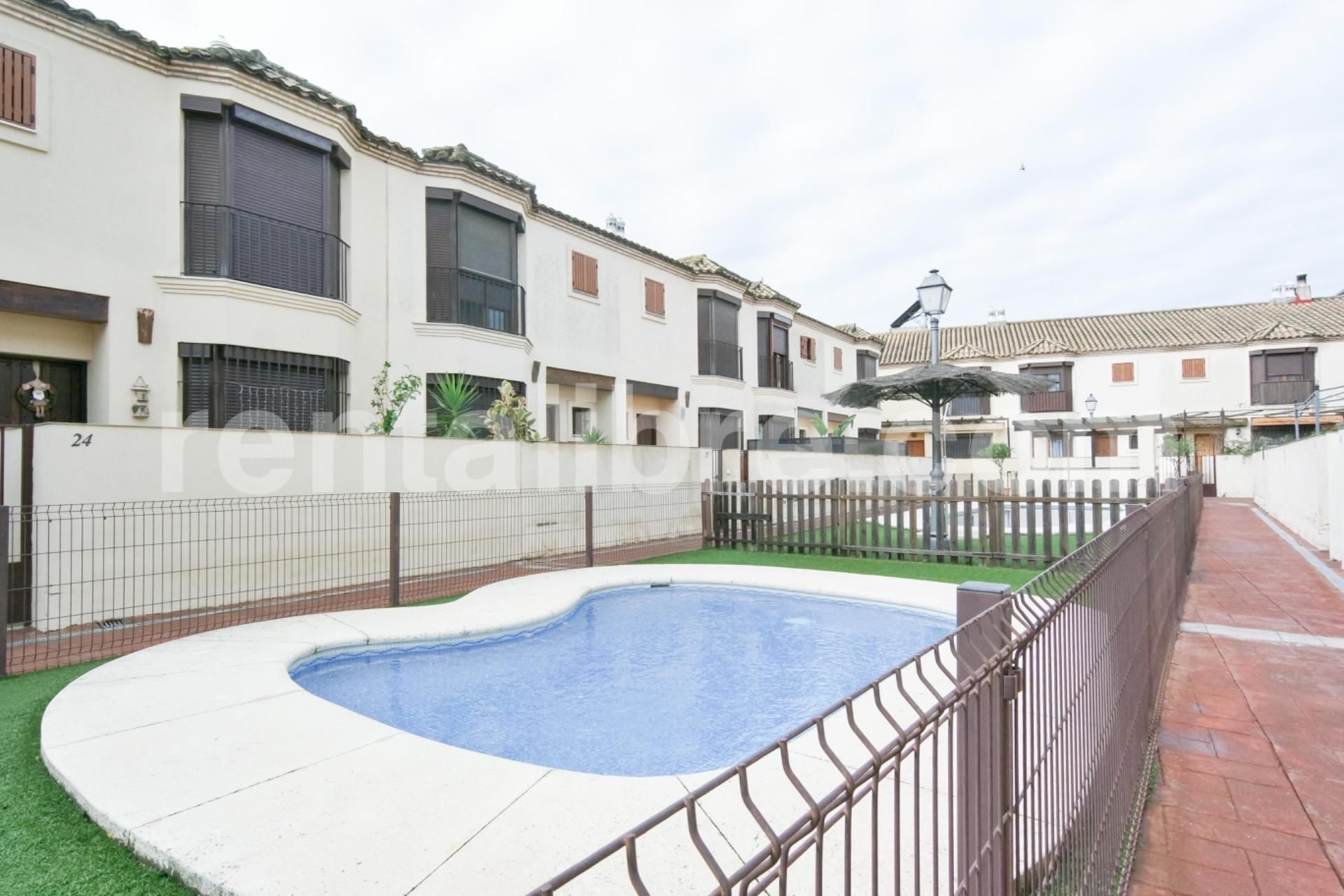 Exterior view of Single-family semi-detached for sale in Jerez de la Frontera  with Private garden, Terrace and Community pool