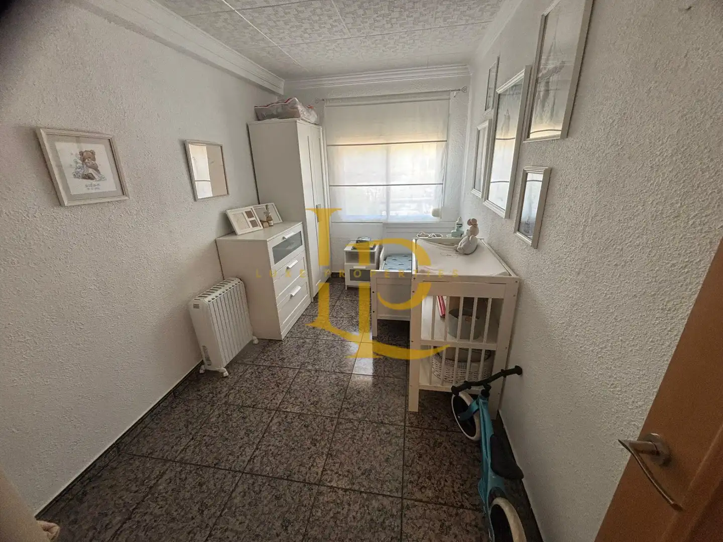 Dormitori de Casa o xalet en venda en Rubí amb Jardí privat, Terrassa i Traster