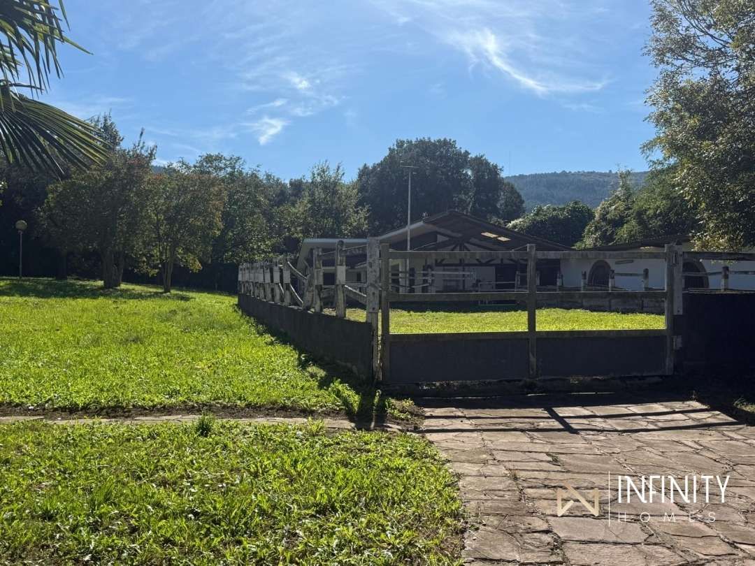 Vista exterior de Casa o xalet en venda en Lezama amb Calefacció, Jardí privat i Terrassa