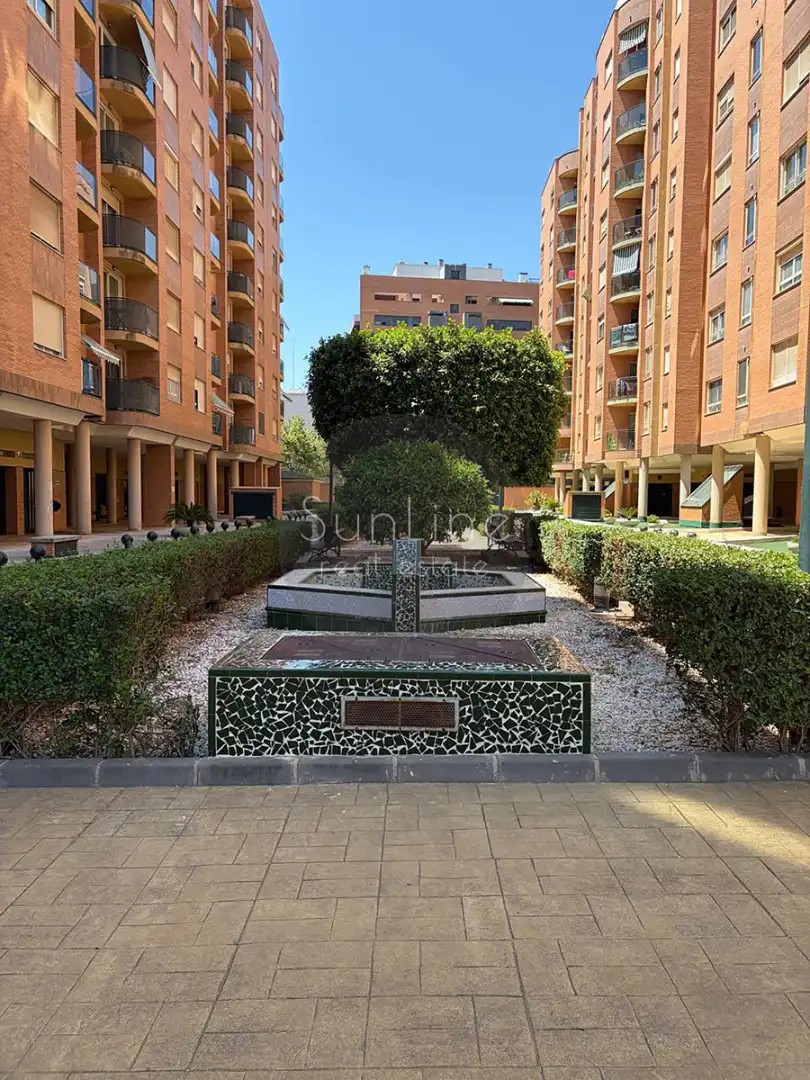 Vista exterior de Piso en venta en Valencia con Aire acondicionado, Terraza y Trastero