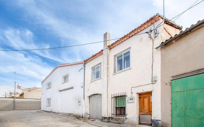 Vista exterior de Casa o xalet en venda en Mozoncillo amb Jardí privat