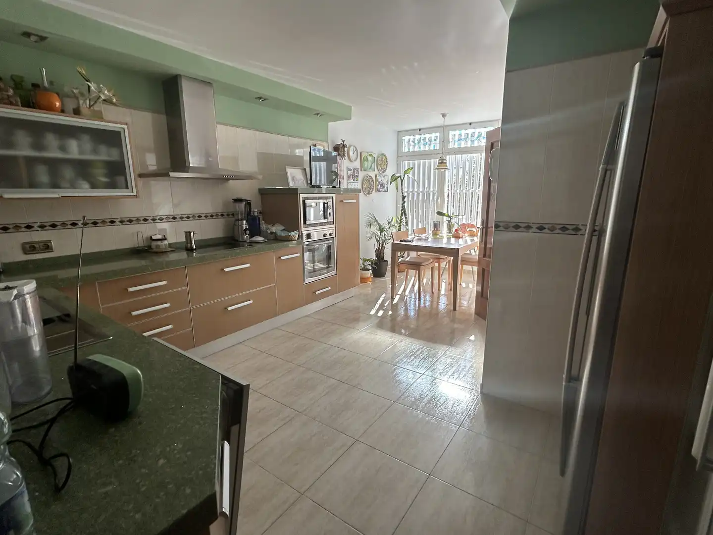 Cuina de Casa o xalet en venda en Vélez-Málaga amb Aire condicionat, Terrassa i Traster