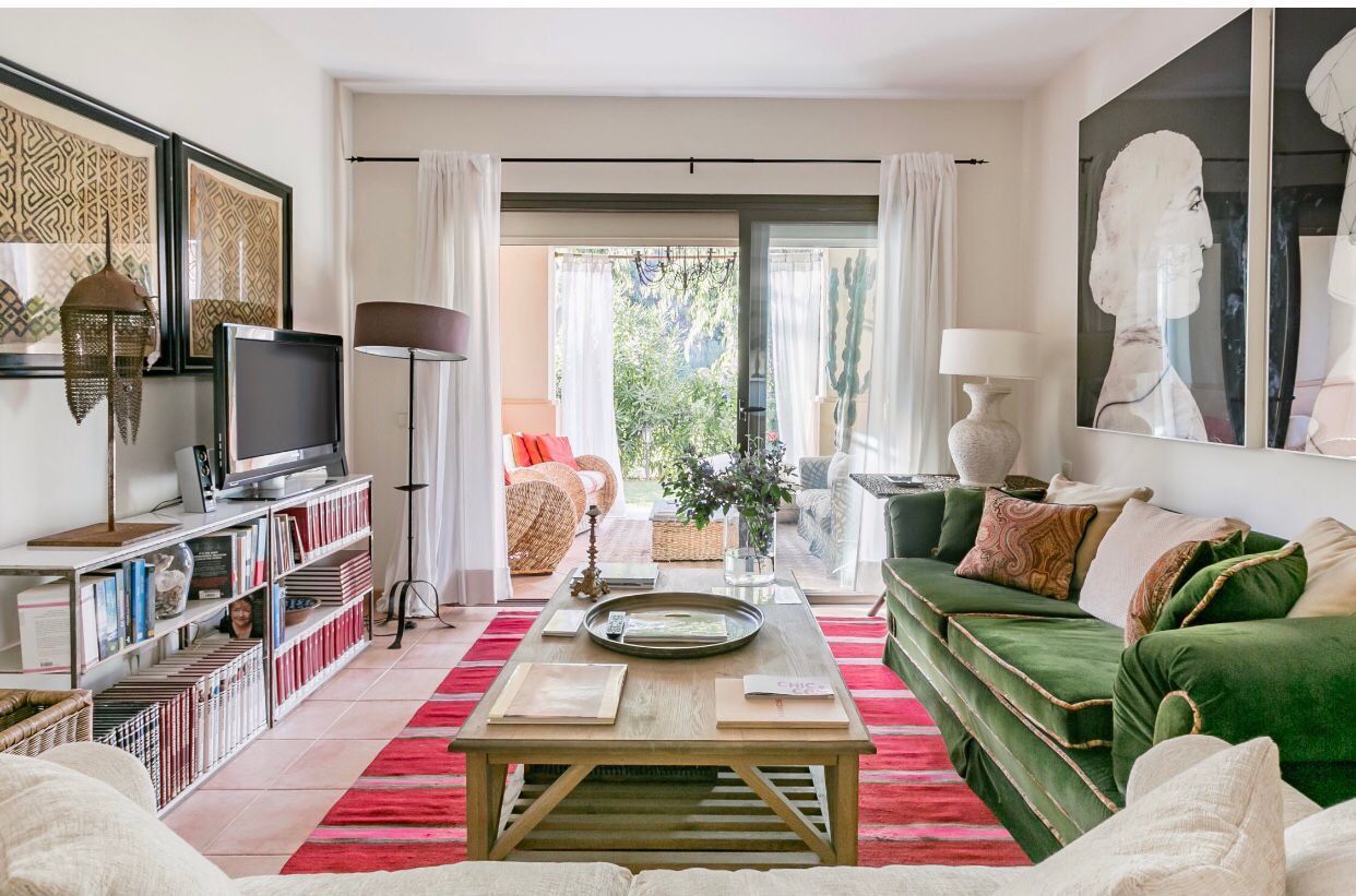 Sala d'estar de Apartament de lloguer en Marbella amb Aire condicionat, Terrassa i Piscina