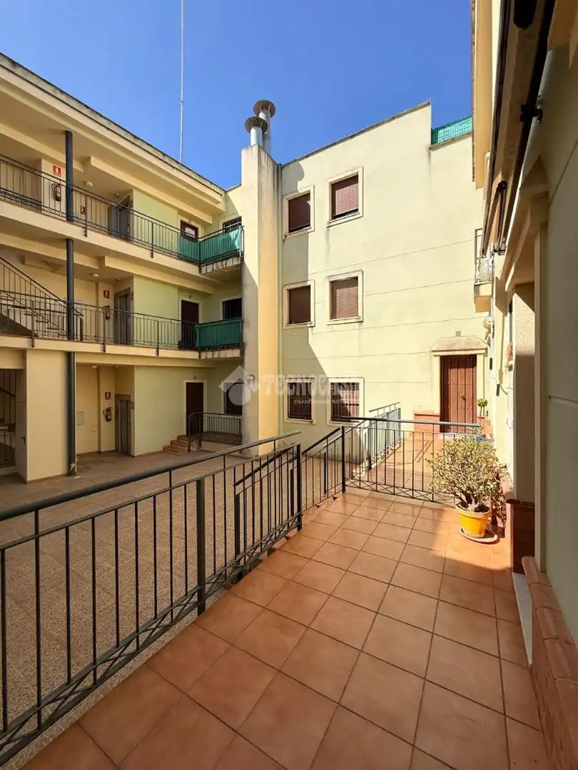 Vista exterior de Casa adosada en venta en Alcalá de Guadaira con Aire acondicionado y Terraza