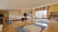 Living room of Single-family semi-detached for sale in Valladolid Capital  with Terrace and Swimming Pool