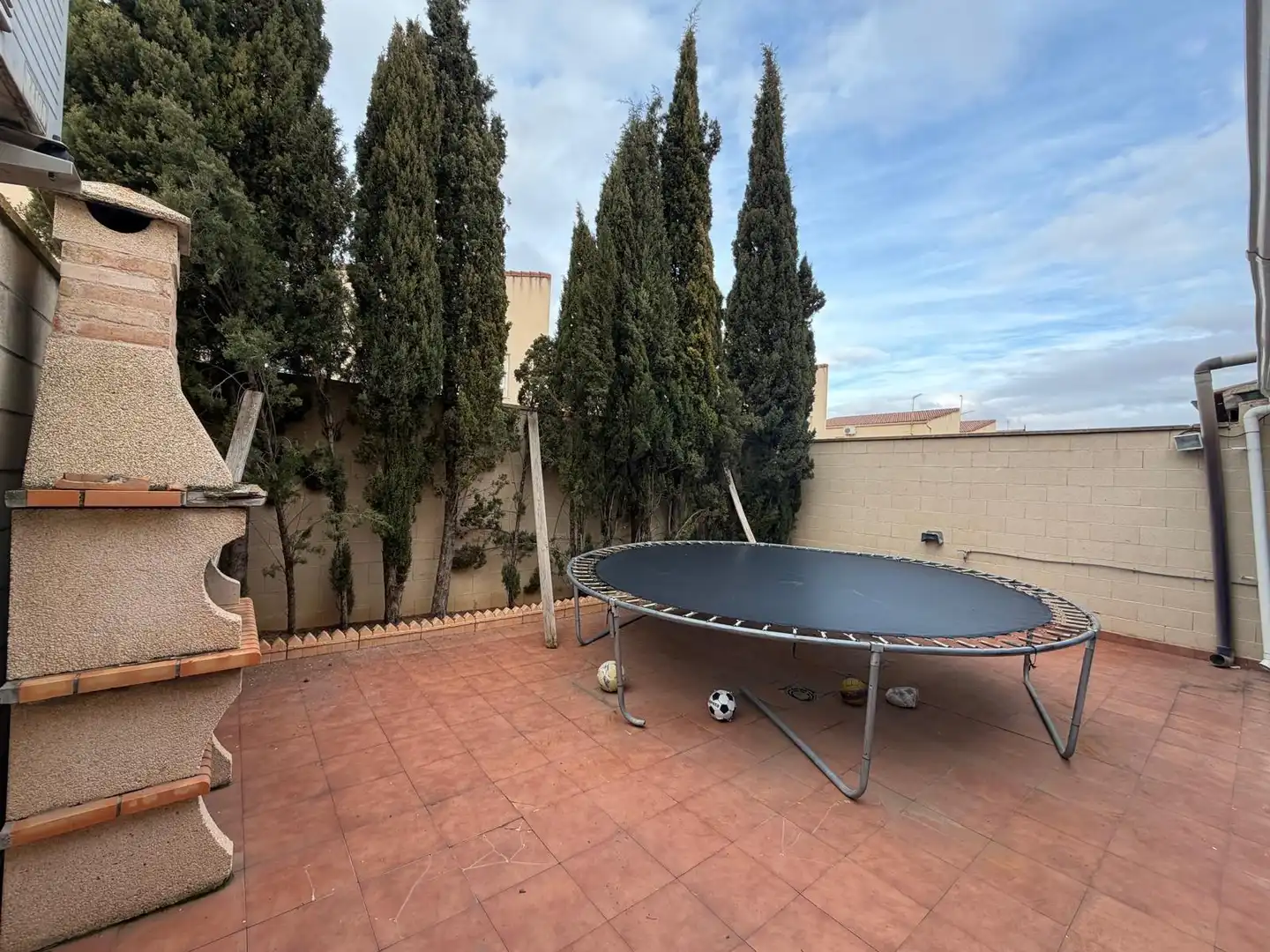 Terraza de Casa adosada en venta en Quintanar de la Orden con Aire acondicionado, Calefacción y Jardín privado