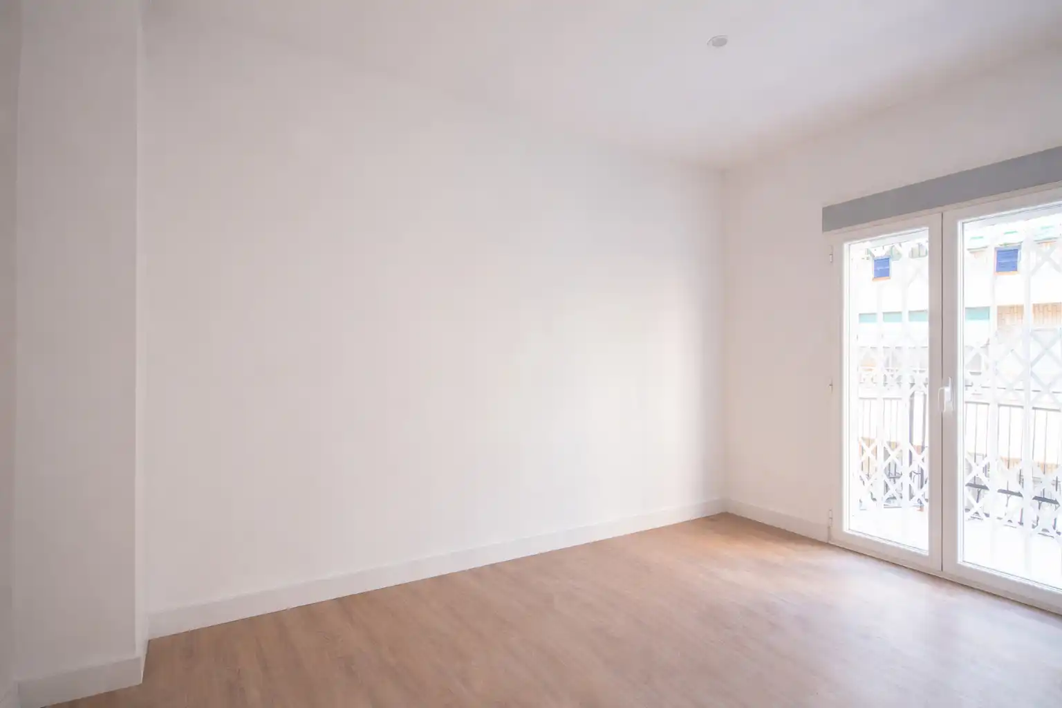 Habitación de Piso en venta en Granada con Horno, Lavadora y TV