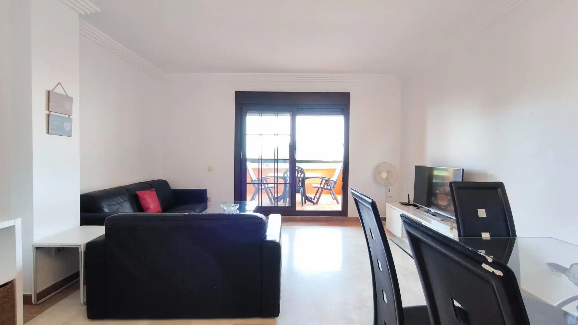 Sala de estar de Apartamento de alquiler en Ayamonte con Terraza, Amueblado y Piscina comunitaria