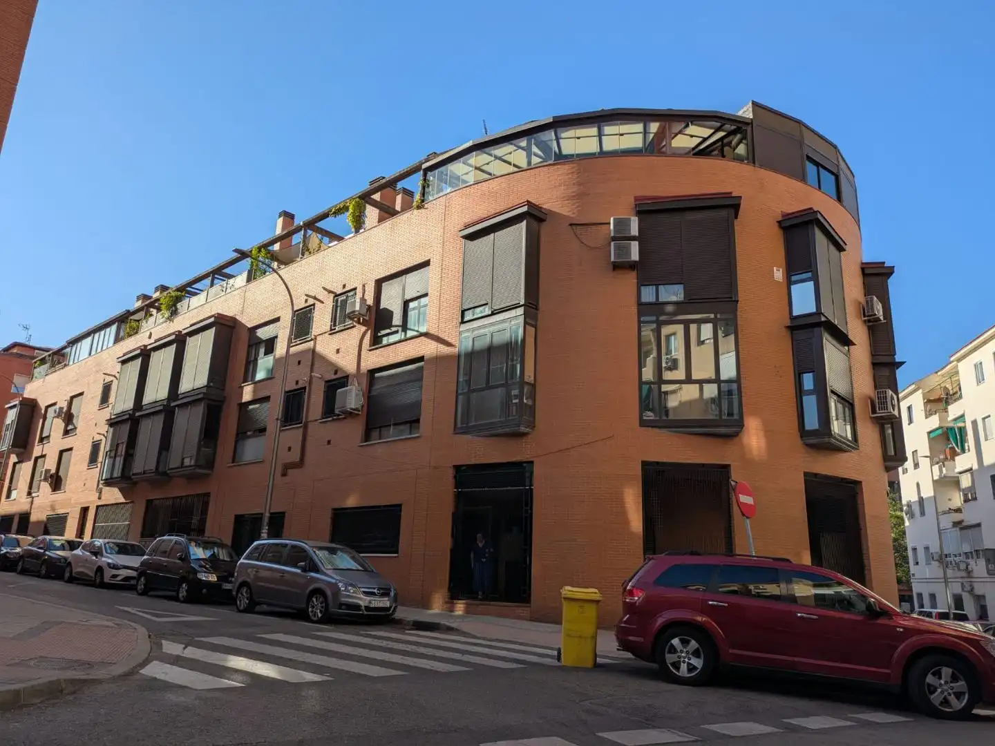 Außenansicht von Wohnung zum Verkauf in  Madrid Capital mit Klimaanlage und Balkon