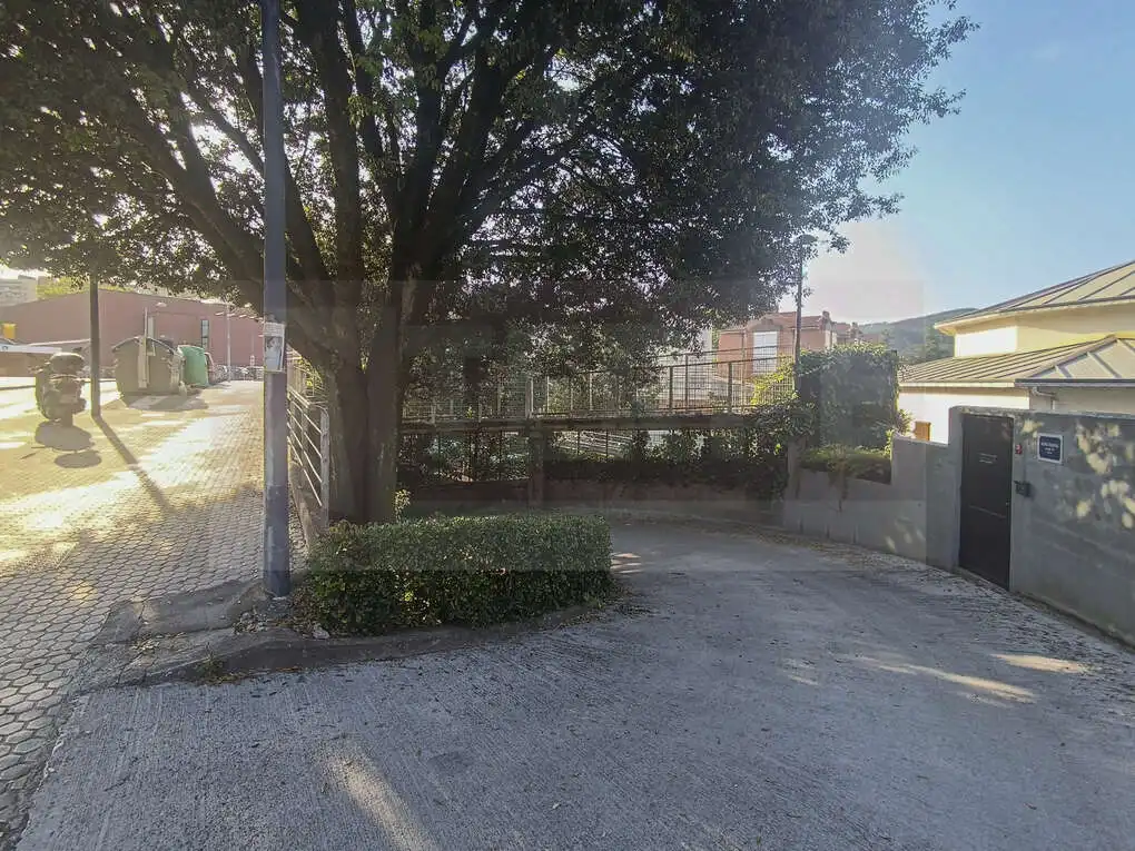 Exterior view of Garage for rent in Errenteria