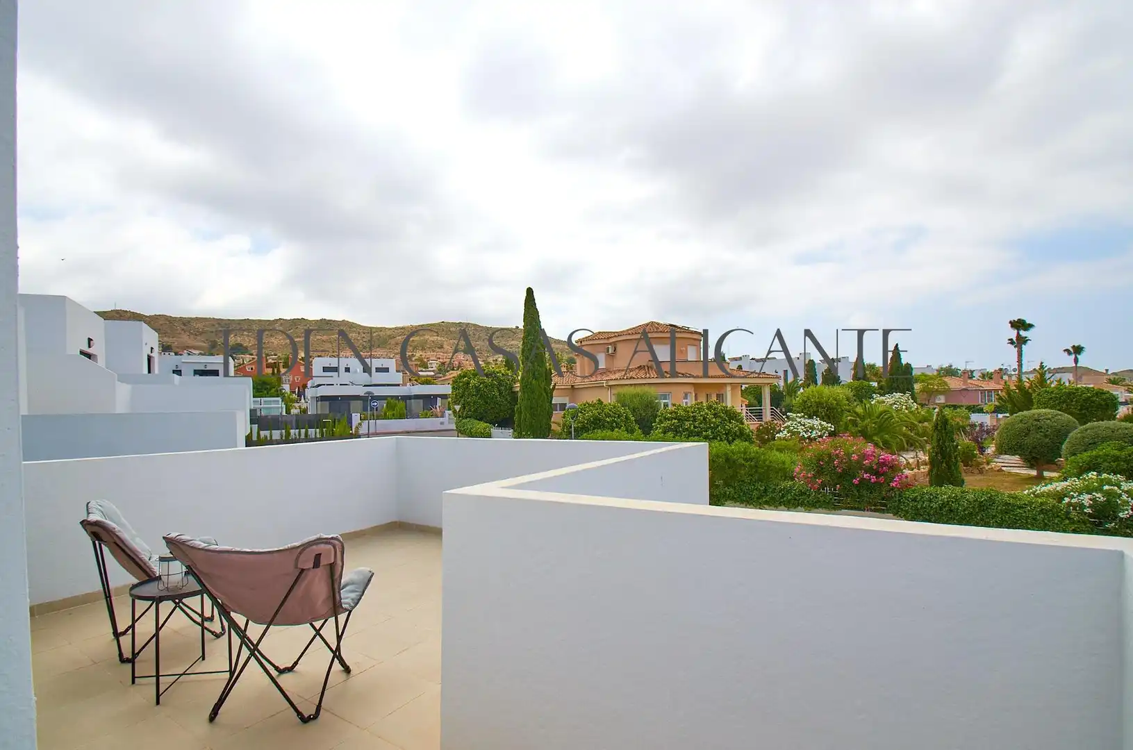 Terraza de Casa adosada en venta en Busot con Aire acondicionado, Calefacción y Jardín privado
