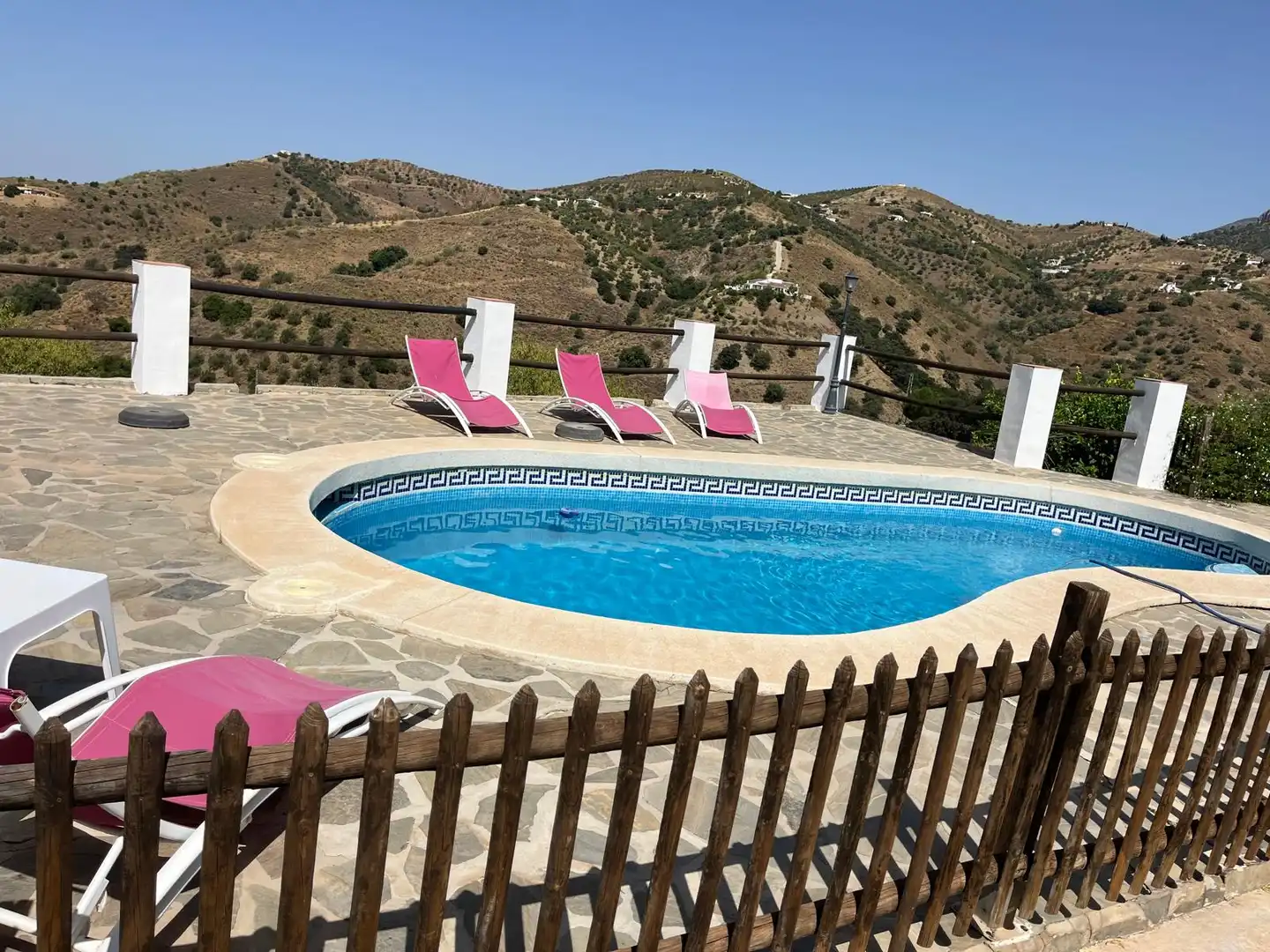 Piscina de Finca rústica de lloguer en Sedella amb Aire condicionat, Jardí privat i Traster