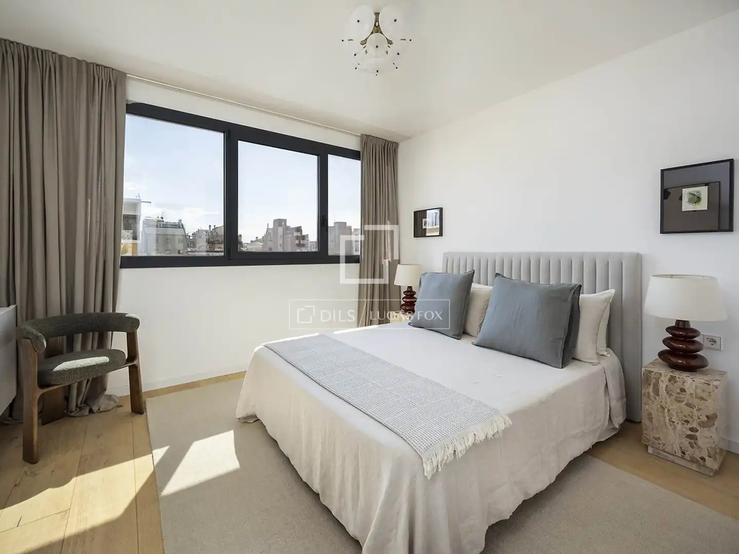Habitación de Ático en venta en Barcelona con Aire acondicionado, Calefacción y Parquet