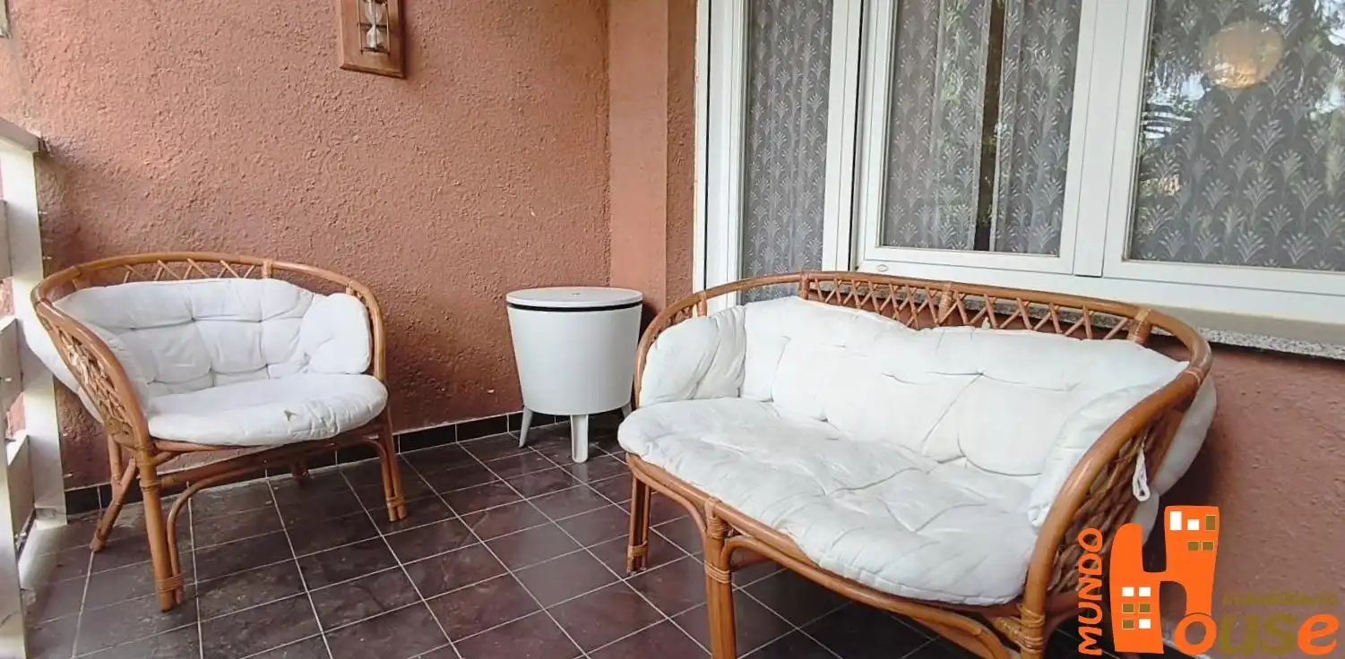 Terraza de Piso en venta en Real Sitio de San Ildefonso con Calefacción, Terraza y Piscina comunitaria