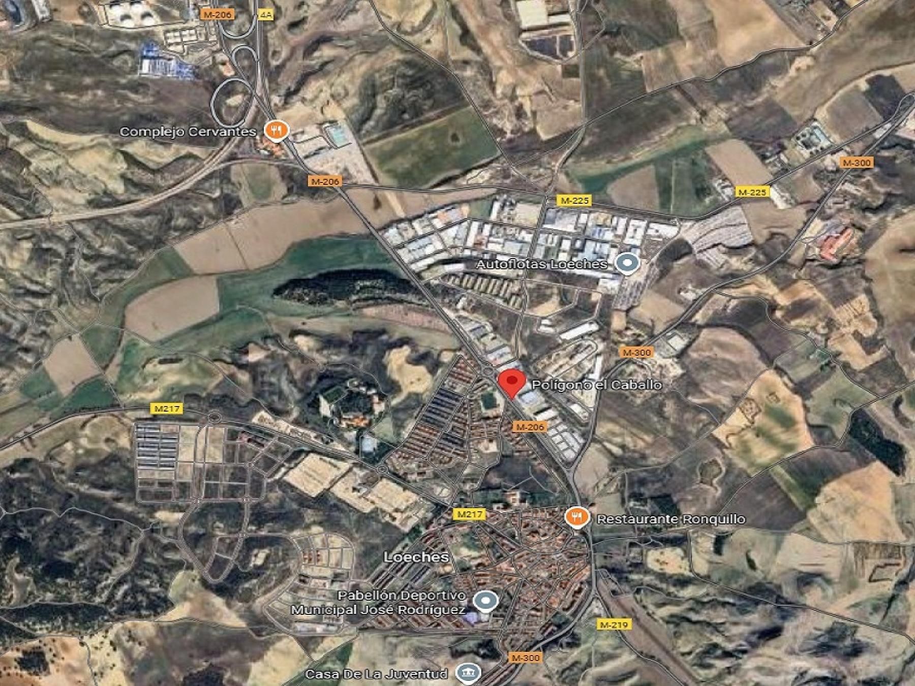 Vista exterior de Local en venta en Loeches