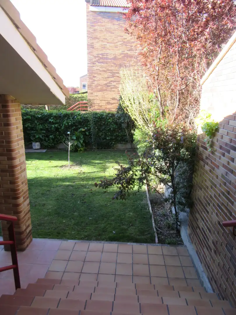 Garden of Detached homes for rent in Zaragoza  with Air Conditioner, Heating and Private garden
