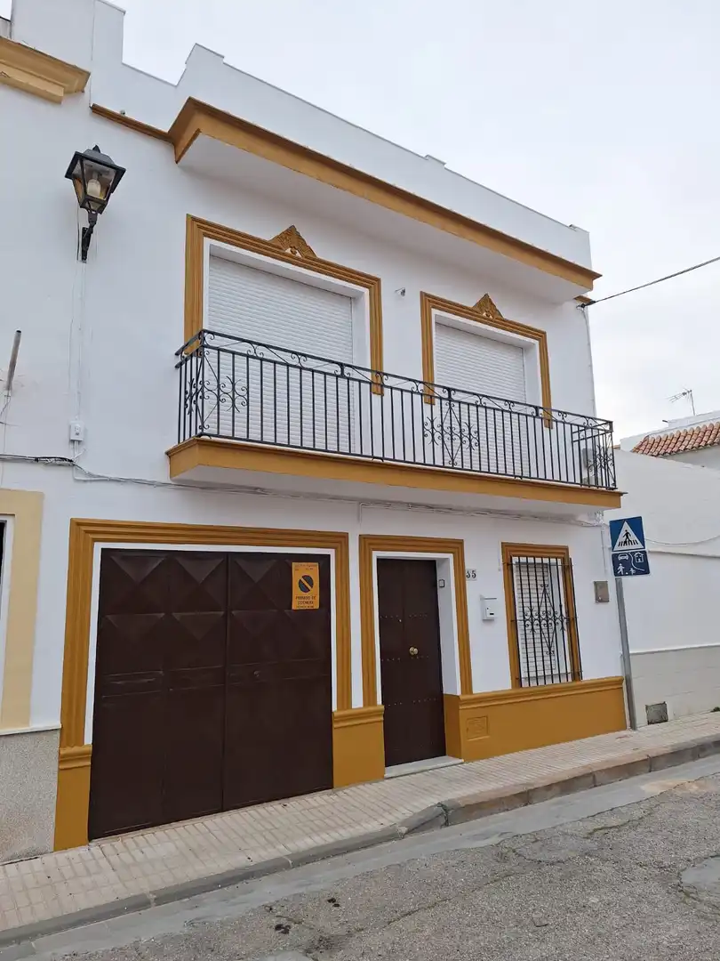 House for sale in Calle Juan del Hierro 43