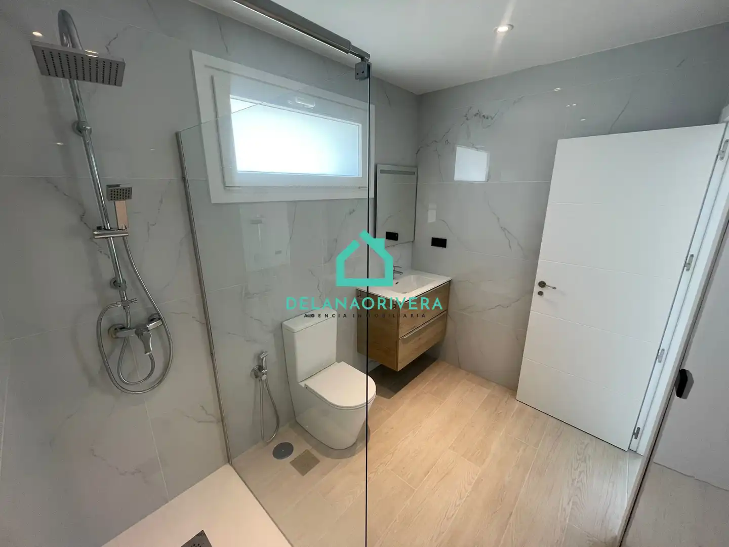 Bathroom of Houses for sale in Pozo de Guadalajara  with Heating, Private garden and Furnished