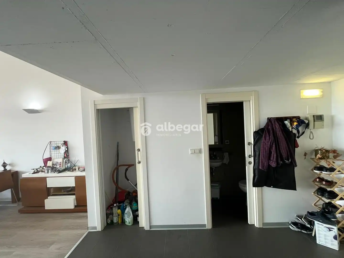 Schlafzimmer von Wohnung zur Miete in Valencia mit Klimaanlage, Terrasse und Schwimmbad