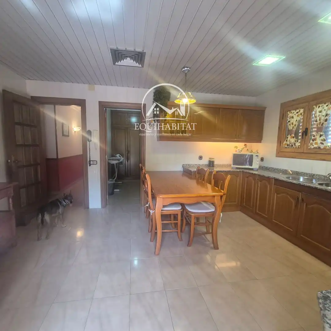 Cocina de Casa o chalet en venta en Alguaire con Aire acondicionado, Jardín privado y Trastero