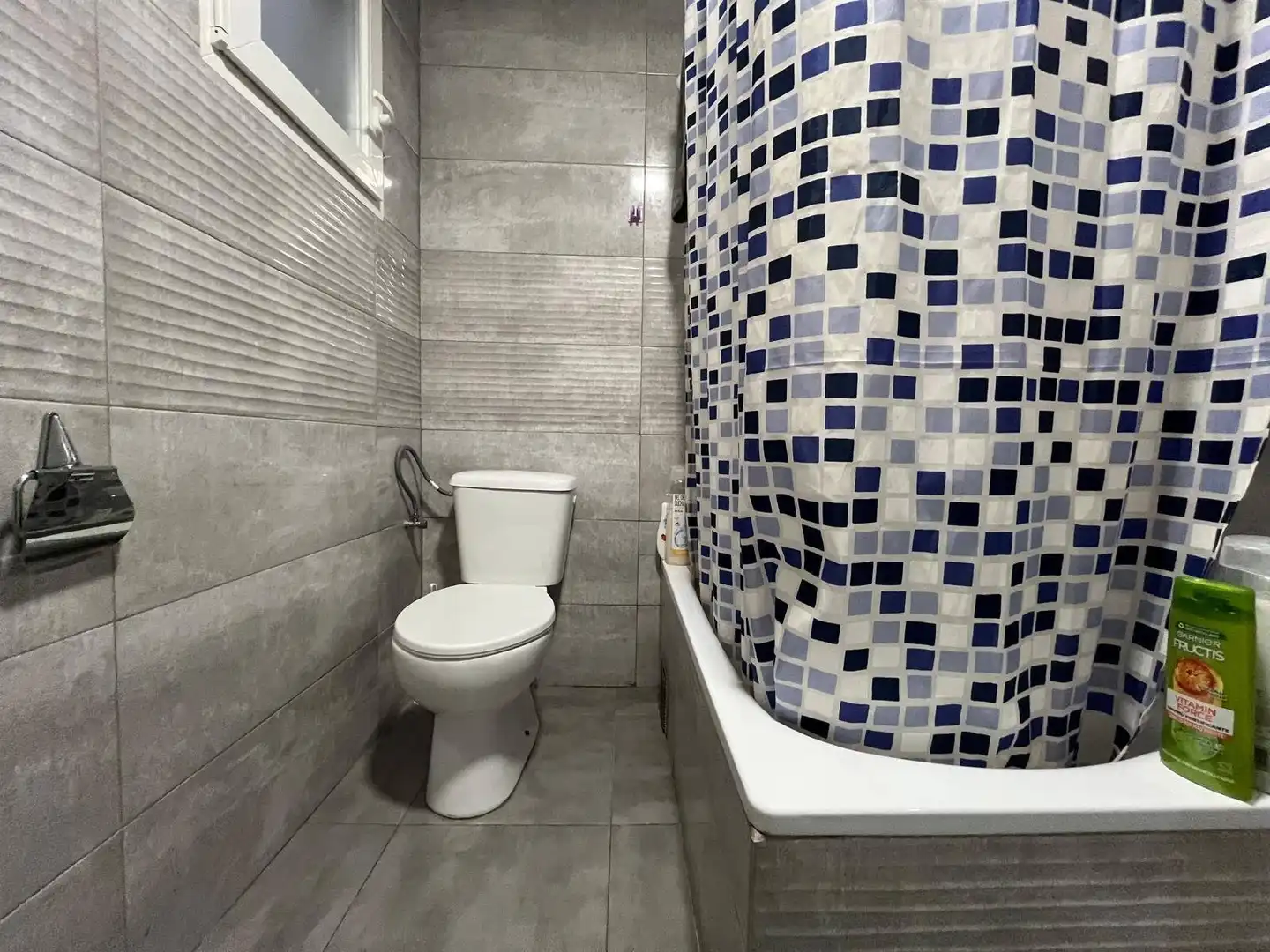 Baño de Piso en venta en Elche / Elx con Balcón