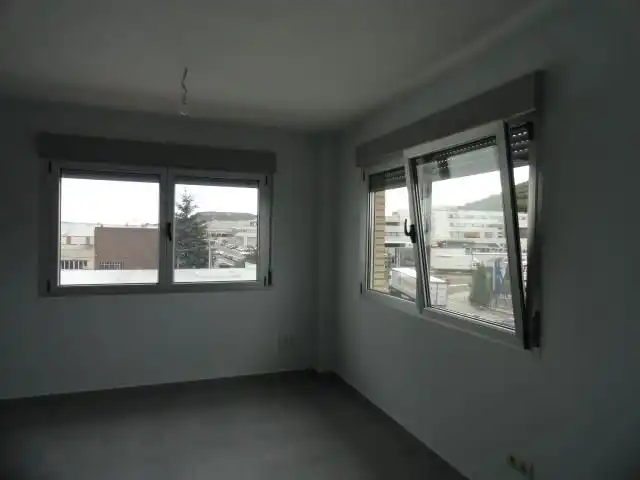 Oficina de lloguer a Polígono San Cristóbal, imagen 5