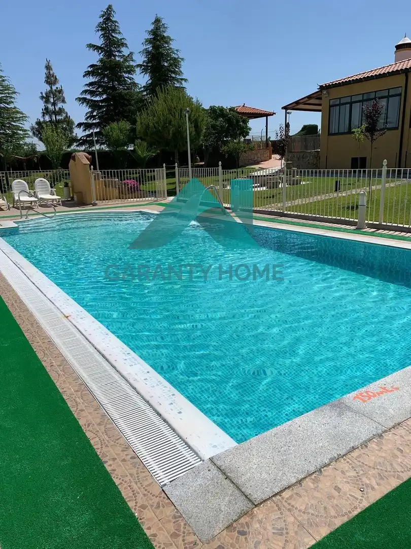 Piscina de Casa o xalet en venda en Almoharín amb Aire condicionat, Calefacció i Jardí privat