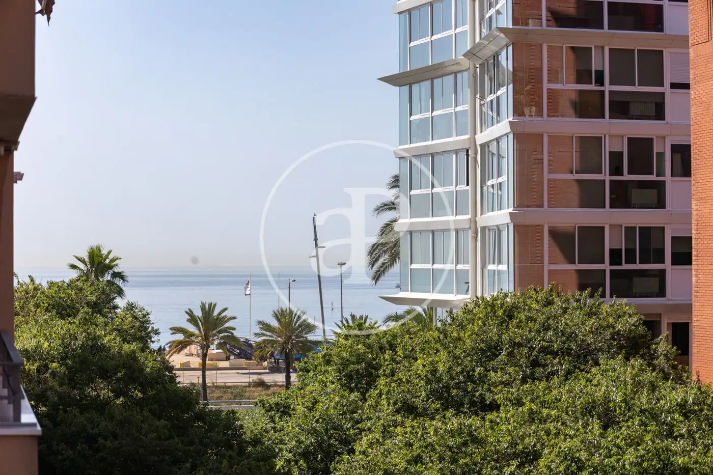 Vista exterior de Piso en venta en Barcelona con Aire acondicionado, Calefacción y Terraza