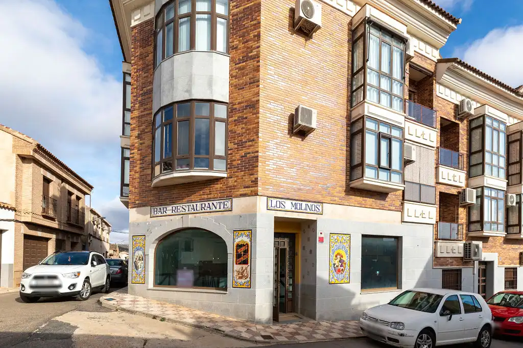 Business premises for sale in C/ Noliva, imagen 4