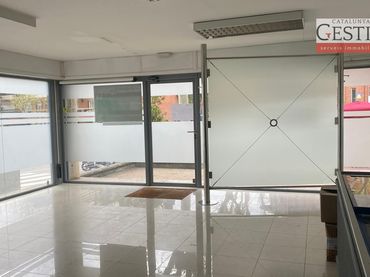Local comercial en alquiler en Passeig dels Arbres