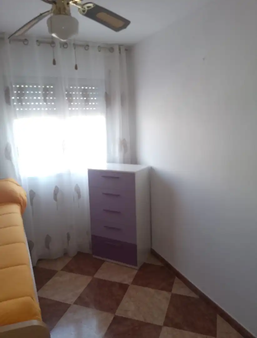 Dormitori de Pis en venda en Córdoba amb Aire condicionat, Terrassa i Moblat