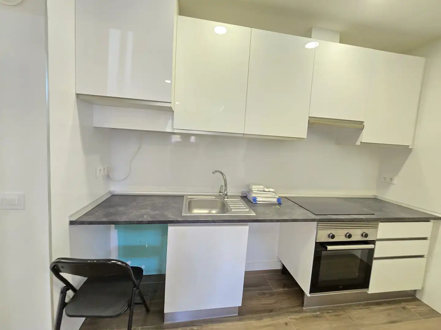 Cocina de Apartamento en venta en San Fernando de Henares con Aire acondicionado, Calefacción y Horno