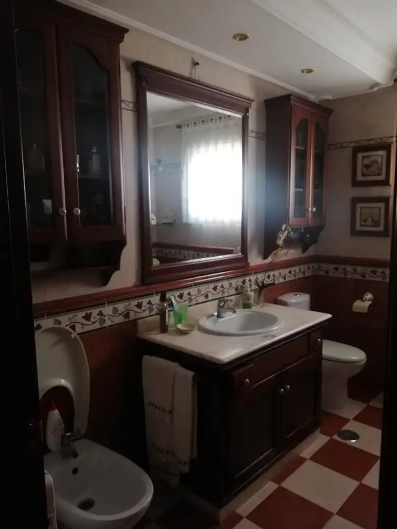 Bathroom of Houses for sale in Albacete  with Air Conditioner, Terrace and Storage room