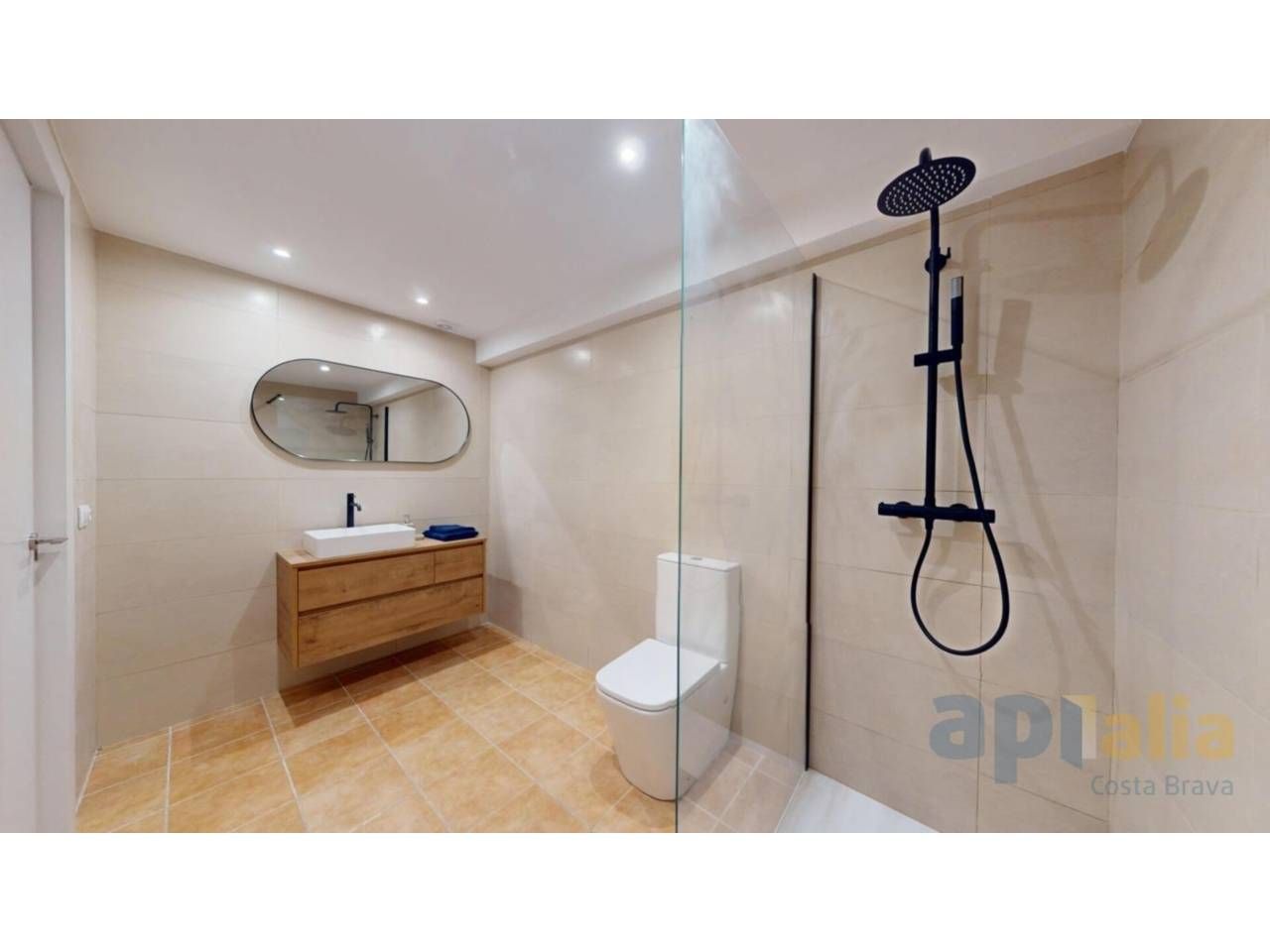 Baño de Dúplex en venta en Palafrugell con Calefacción, Terraza y Amueblado