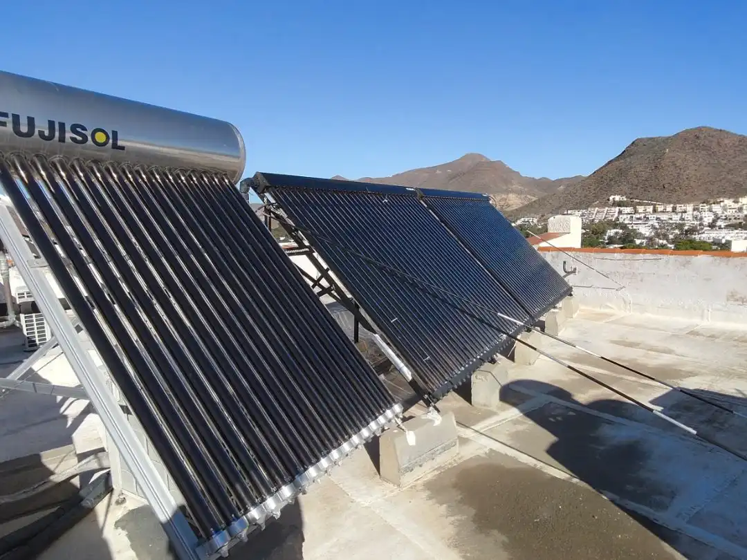 Vista exterior de Casa o chalet en venta en Níjar con Aire acondicionado, Terraza y Balcón