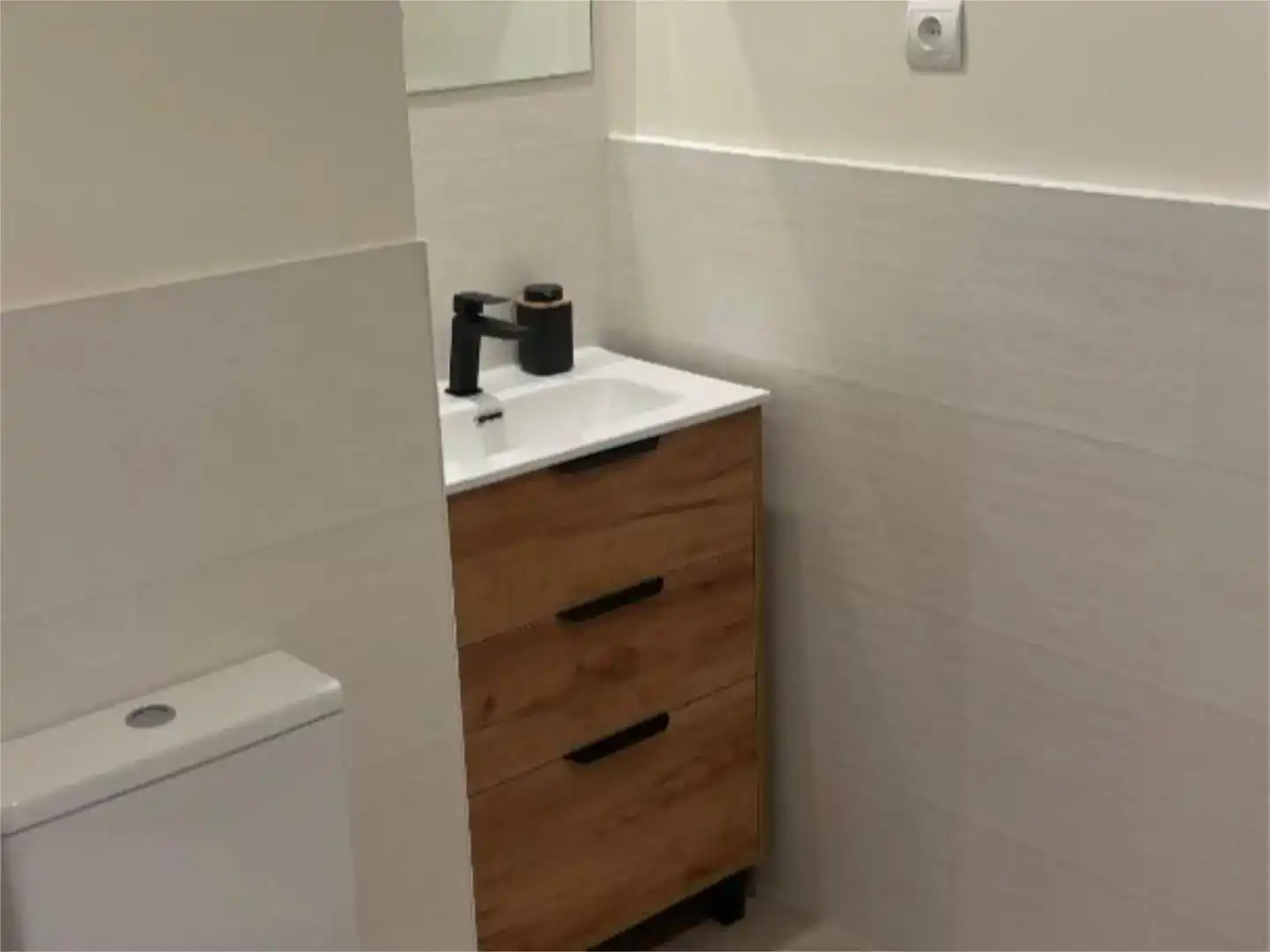 Badezimmer von Büro zur Miete in Valencia