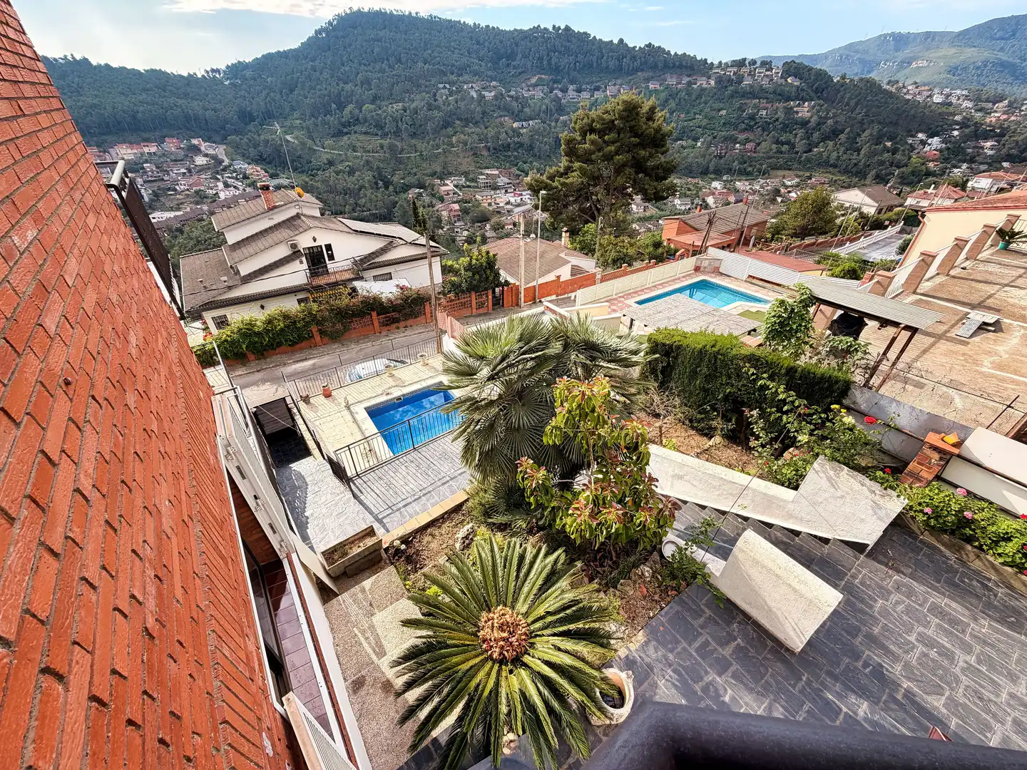 Piscina de Casa o xalet en venda en Vallirana amb Aire condicionat, Calefacció i Terrassa