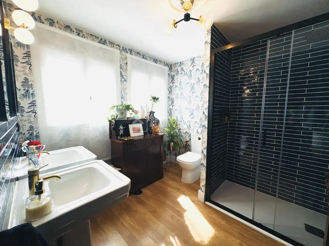 Bathroom of Detached homes for sale in Madrid