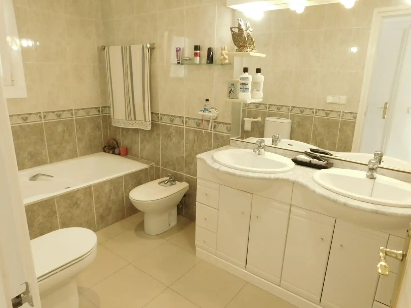 Bany de Casa o xalet en venda en Roses amb Aire condicionat, Jardí privat i Terrassa
