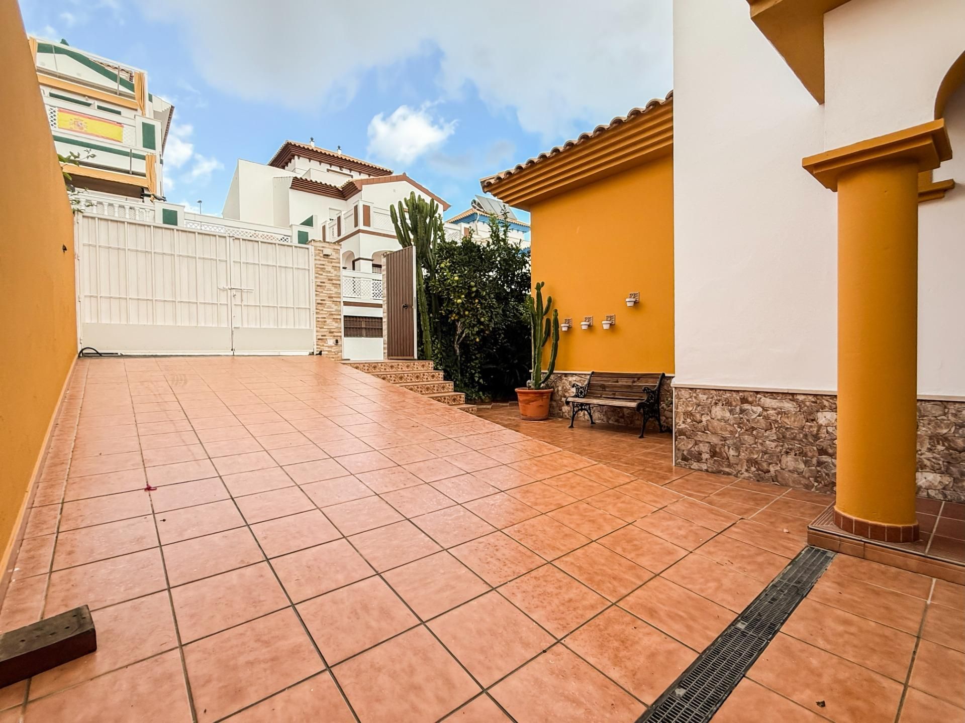 Exterior view of House or chalet for sale in Ayamonte  with Private garden and Community pool