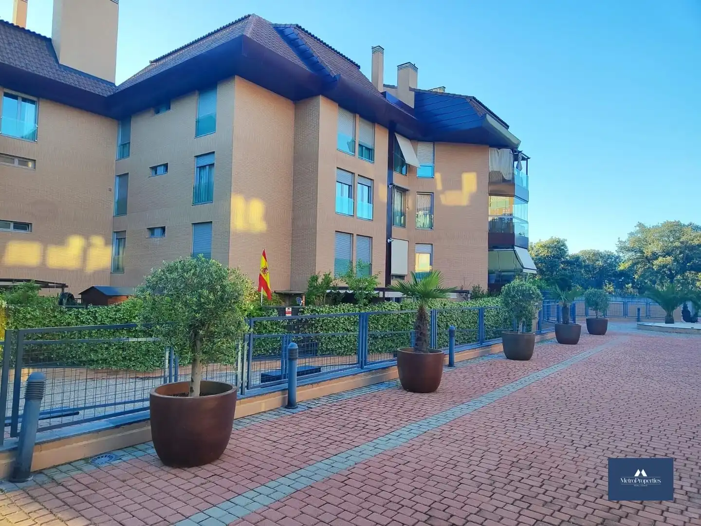 Vista exterior de Apartament en venda en Boadilla del Monte amb Piscina comunitària