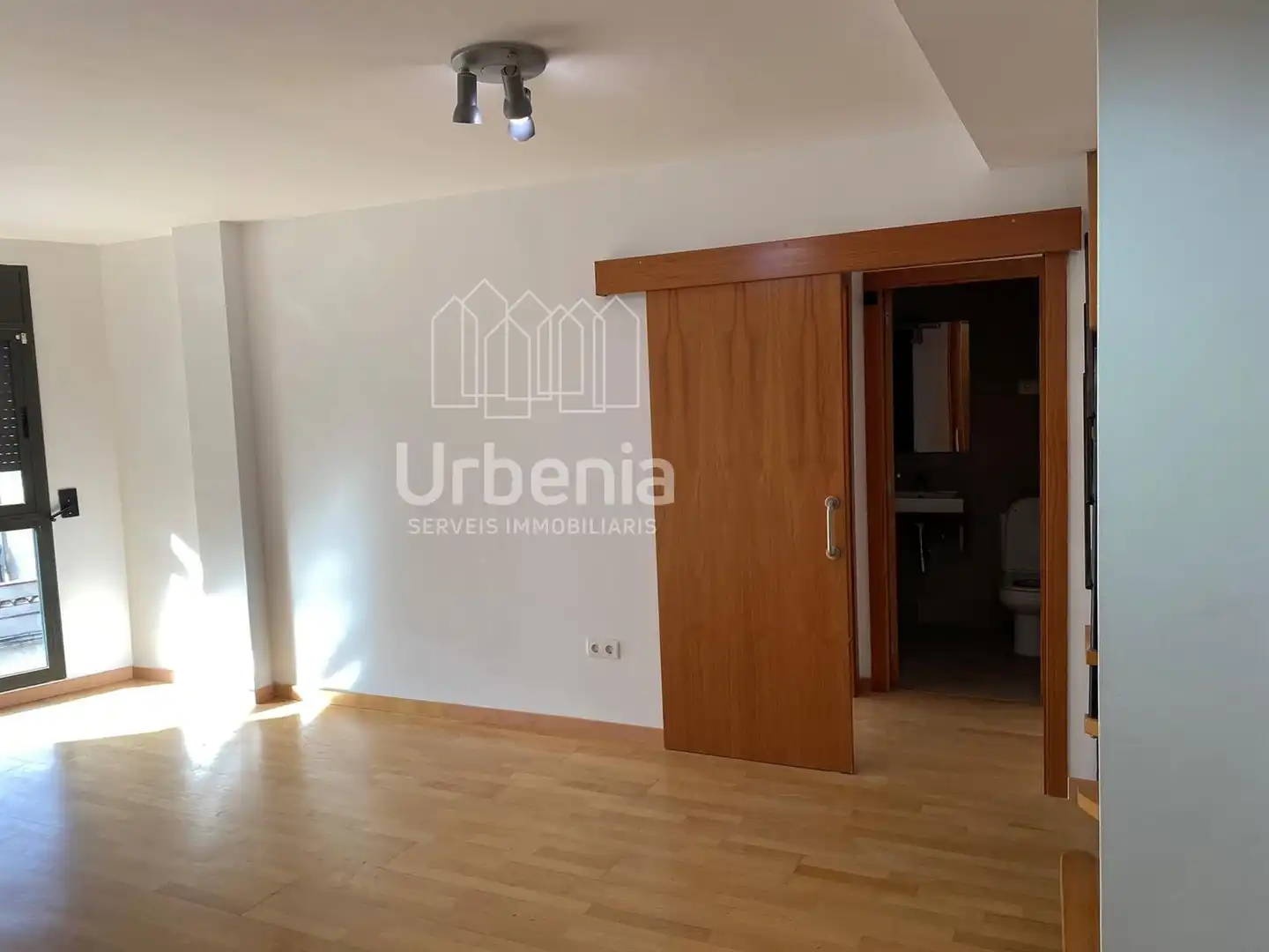 Habitación de Dúplex en venta en Gelida con Aire acondicionado, Terraza y Amueblado