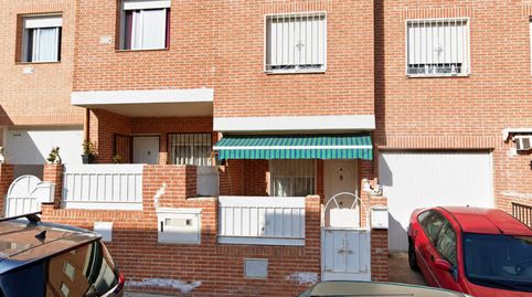 🏡 Oportunidad de inversión – Chalet alquilado (NO VISITABLE)