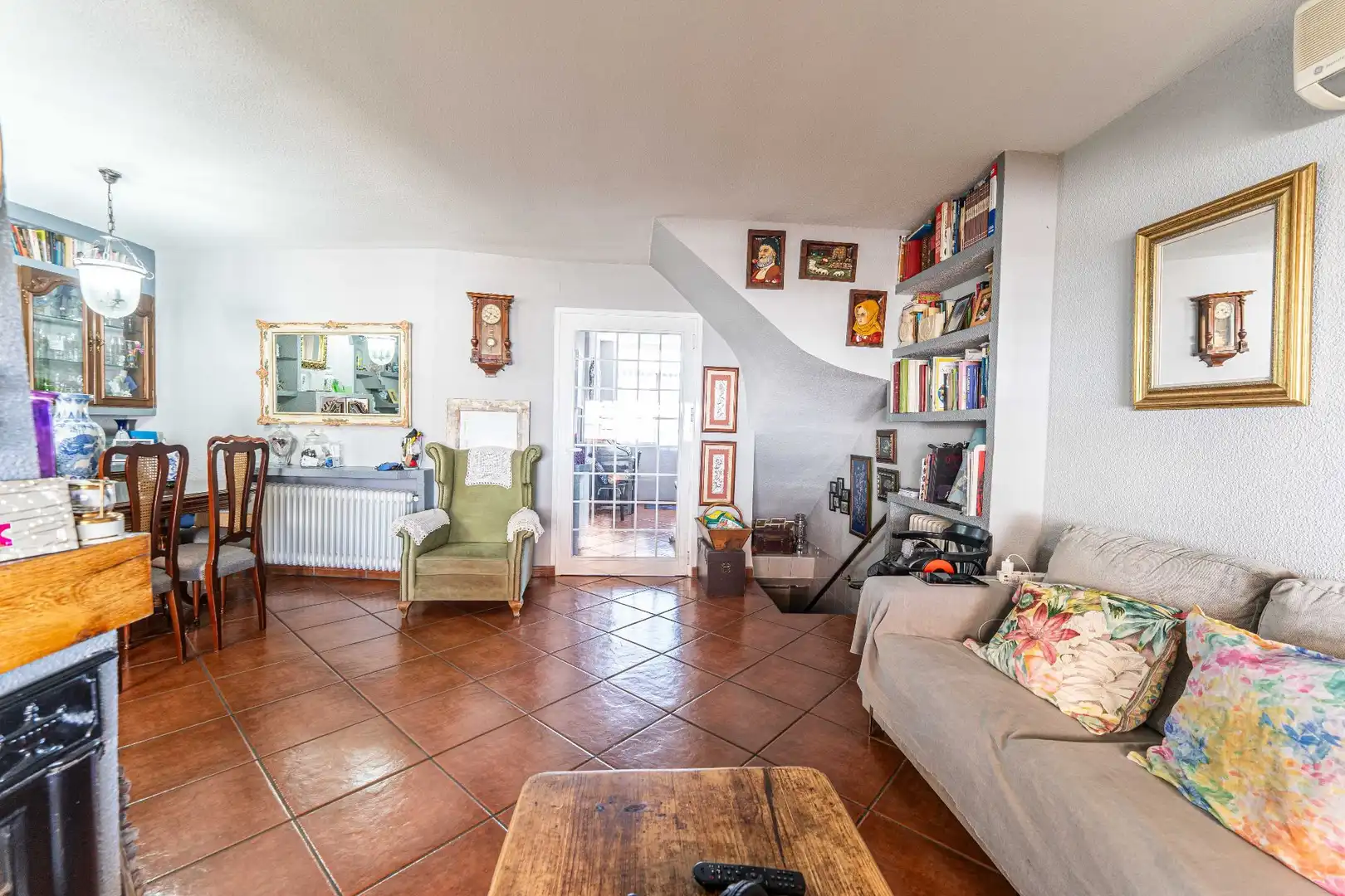 Sala d'estar de Casa o xalet en venda en Getafe amb Aire condicionat, Calefacció i Jardí privat