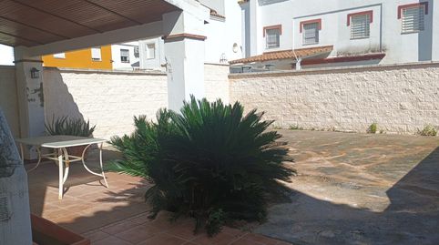 Foto 4 de Casa adosada en venta en Calle Sierra de Baza, 85, Bollullos de la Mitación, Sevilla