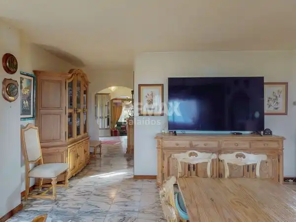 Sala de estar de Casa o chalet en venta en Vigo  con Calefacción, Jardín privado y Parquet